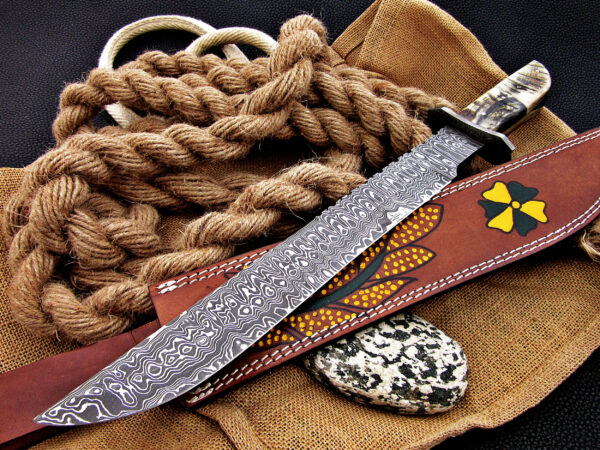 "Handmade Damascus Steel Hunting Knife with Ram Horn Handle – Crafted for Precision and Durability" - Image 5