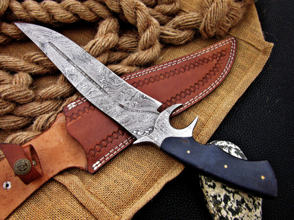 "Mastercrafted Damascus Hilt Fighter: Handcrafted Hunting Knife for the True Outdoorsman" - Image 2