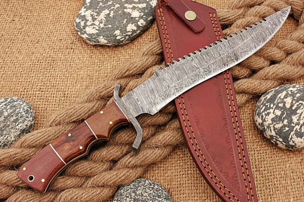 "Handmade Damascus Steel Hunting Knife: A Fusion of Artistry and Strength" - Image 4