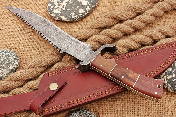 "Handmade Damascus Steel Hunting Knife: A Fusion of Artistry and Strength" - Image 6