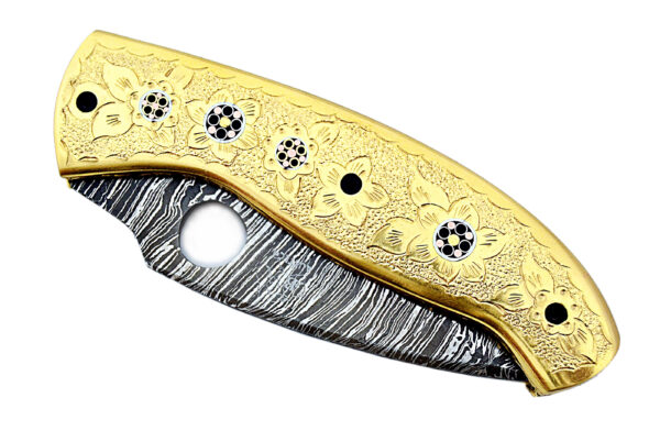 "Artisan Damascus Folding Knife – Crafted for Excellence and Timeless Beauty" - Image 5