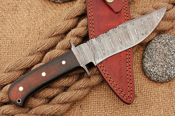 "Elite Damascus Hunting Knife: Precision Craftsmanship for the Ultimate Outdoor Adventure" - Image 4
