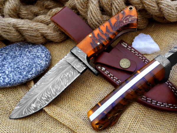 Custom Handmade Damascus Skinner Knife