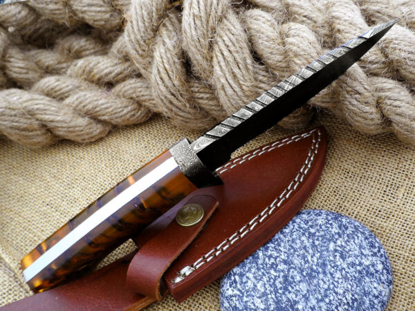 Custom Handmade Damascus Skinner Knife - Image 5
