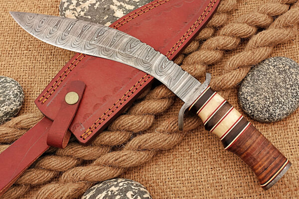 "Handcrafted Damascus Kukri Knife – A Masterpiece of Strength, Precision, and Timeless Craftsmanship" - Image 3