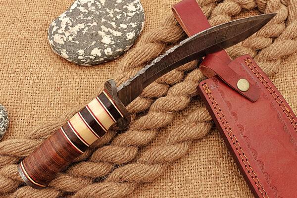 "Handcrafted Damascus Kukri Knife – A Masterpiece of Strength, Precision, and Timeless Craftsmanship" - Image 5