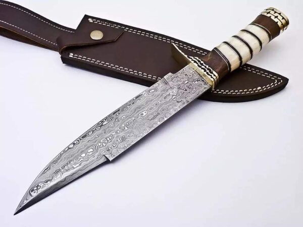 "Handmade Forged Damascus Hunting Knife: A Precision Tool for the Modern Outdoorsman" - Image 3