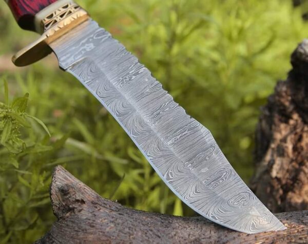 "Handcrafted Damascus Hunting Knife – Premium Quality, Durable Blade for Precision and Performance" - Image 4