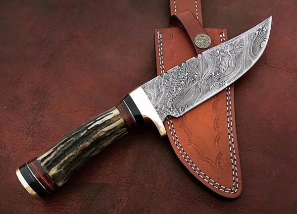 "Handcrafted Damascus Skinner: Precision in Every Cut" - Image 3