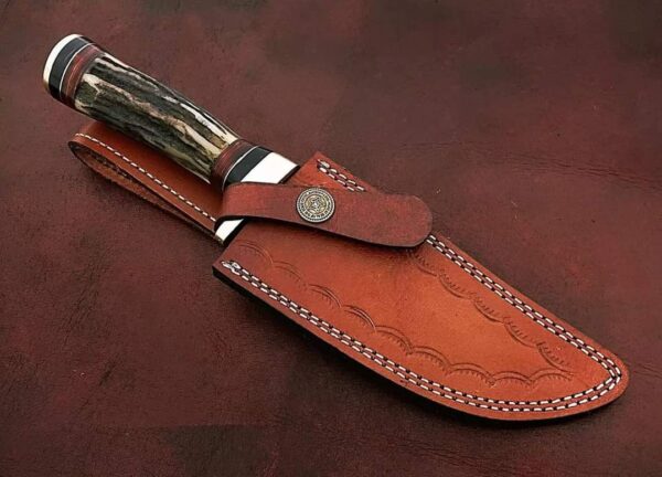"Handcrafted Damascus Skinner: Precision in Every Cut" - Image 4