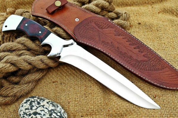 "Handmade Stainless Steel Hunting Knife – Exceptional Craftsmanship, Precision, and Durability for Every Outdoor Challenge"