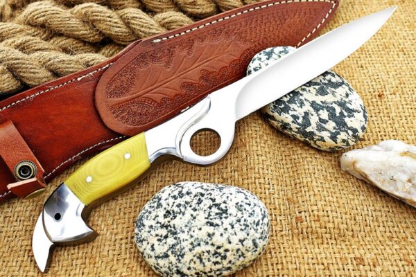 "Handmade Stainless Steel Hunting Knife with Finger Hole – Precision, Comfort, and Durability for the Ultimate Outdoor Adventure" - Image 2