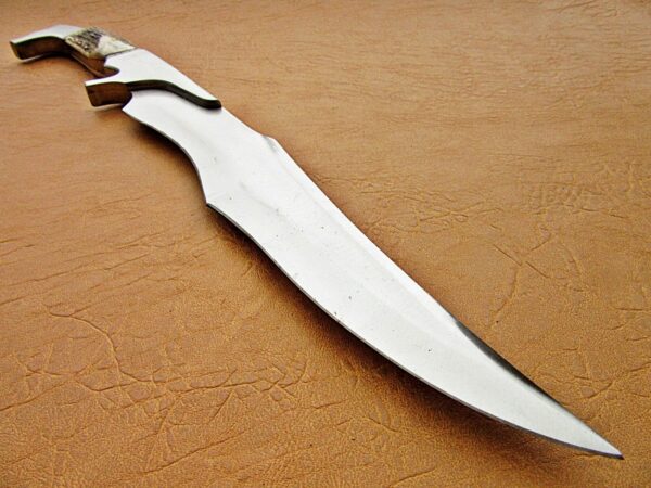 "Handmade Antler Stainless Steel Hunting Knife – Exceptional Craftsmanship, Timeless Design, and Ultimate Performance for the Outdoors" - Image 6
