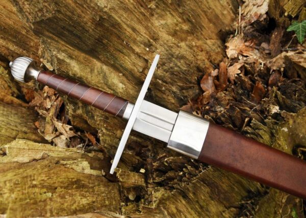 "Masterfully Crafted Custom Handmade Medieval Swords: A Blend of Tradition, Artistry, and Strength." - Image 7