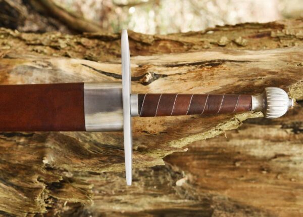 "Masterfully Crafted Custom Handmade Medieval Swords: A Blend of Tradition, Artistry, and Strength." - Image 8