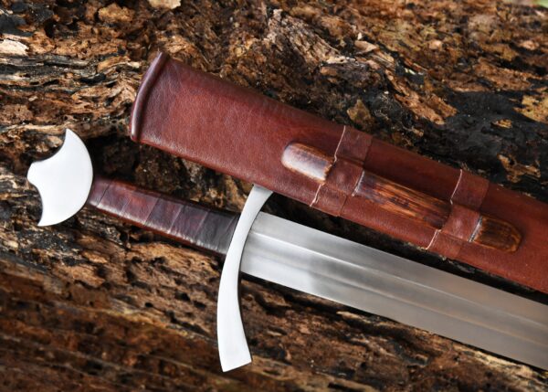 "Handmade High Medieval Knightly Sword with Scabbard: A Symbol of Chivalry and Craftsmanship" - Image 2