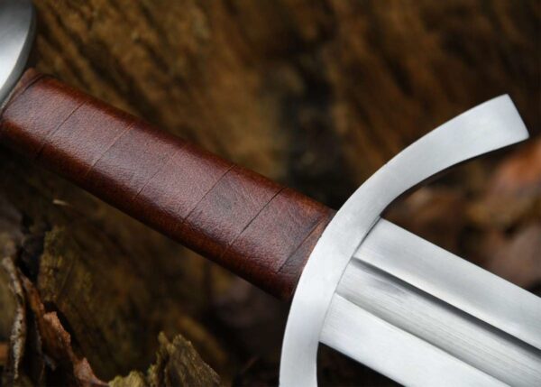 "Handmade Premium Quality Viking Sword with Scabbard: A Legacy of Norse Craftsmanship and Power" - Image 4