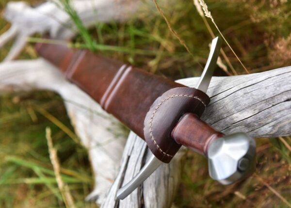 "Premium Quality Custom Handmade Medieval Swords: A Masterpiece of Craftsmanship and Tradition" - Image 7