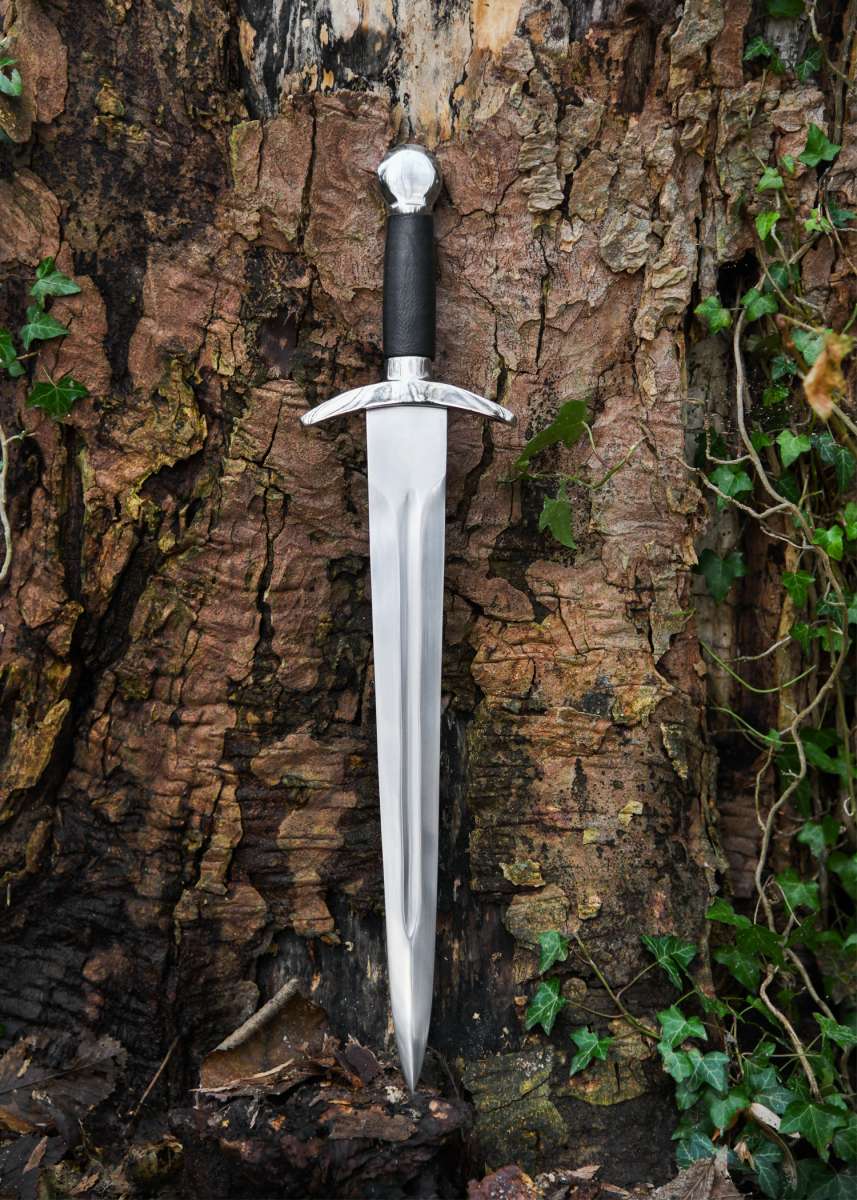 "Handmade Premium Quality Medieval Dagger: A Perfect Blend of Precision and Craftsmanship" - Image 3