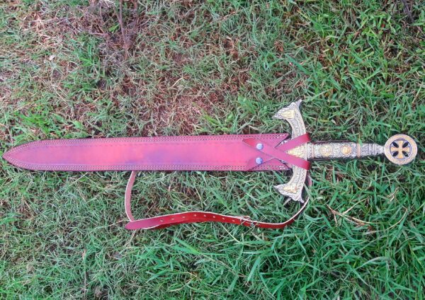 "Custom Hand-Made Forged Damascus Templar Knights Sacred Holy Longsword, Crafted with Precision and Honor to Embody the Spirit of Medieval Valor and Legacy" - Image 4