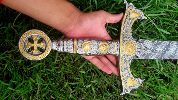 "Custom Hand-Made Forged Damascus Templar Knights Sacred Holy Longsword, Crafted with Precision and Honor to Embody the Spirit of Medieval Valor and Legacy" - Image 6