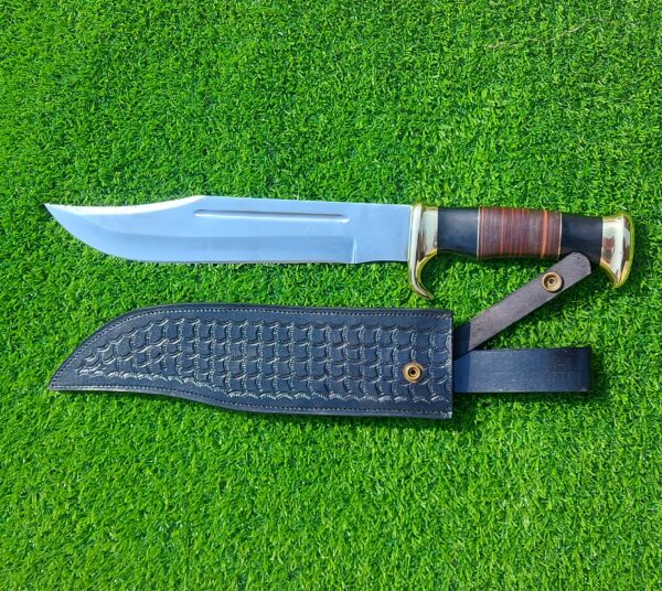 "Crafted for the Outdoors: Custom Hand-Made Stainless Steel Hunting Bowie Knife with Precision Forging and a Rugged, Functional Design"