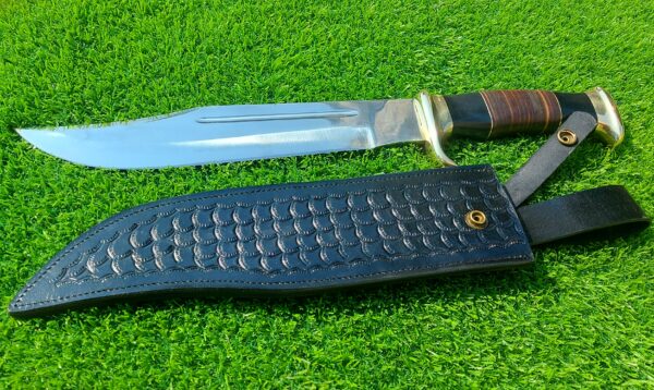 "Crafted for the Outdoors: Custom Hand-Made Stainless Steel Hunting Bowie Knife with Precision Forging and a Rugged, Functional Design" - Image 5