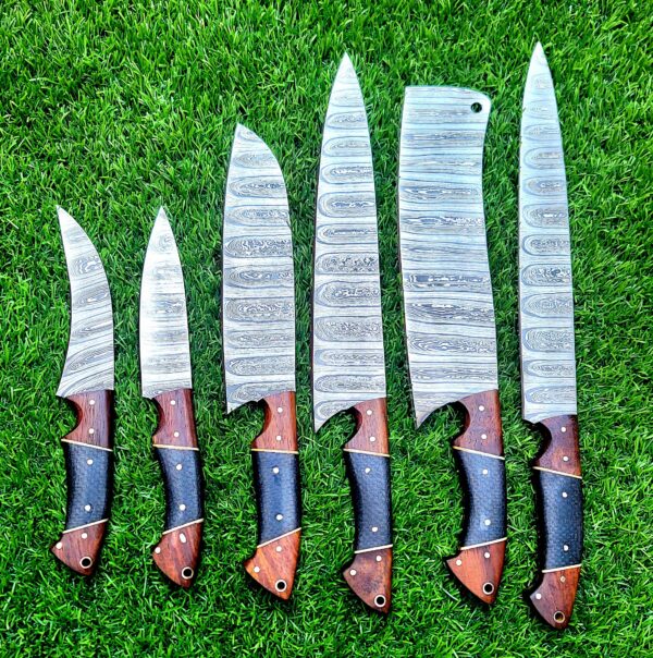 "Timeless Craftsmanship: Handmade Damascus Steel Kitchen Knife Set for Unmatched Strength and Precision"