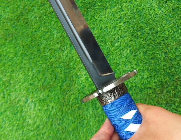 The handmade stainless steel katana sword features a meticulously crafted blade, offering exceptional sharpness and durability. - Image 7