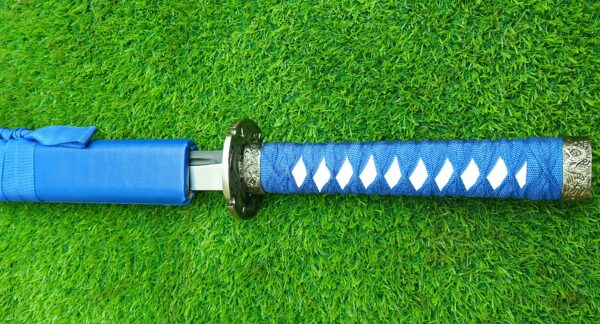 The handmade stainless steel katana sword features a meticulously crafted blade, offering exceptional sharpness and durability. - Image 8