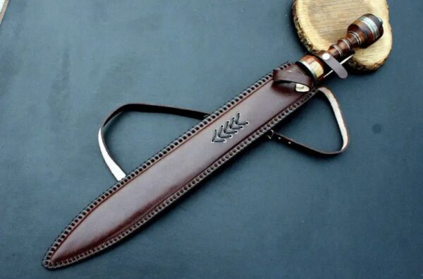 "Handmade Forged Damascus Roman-Style Sword – A Masterpiece of Ancient Craftsmanship" - Image 4