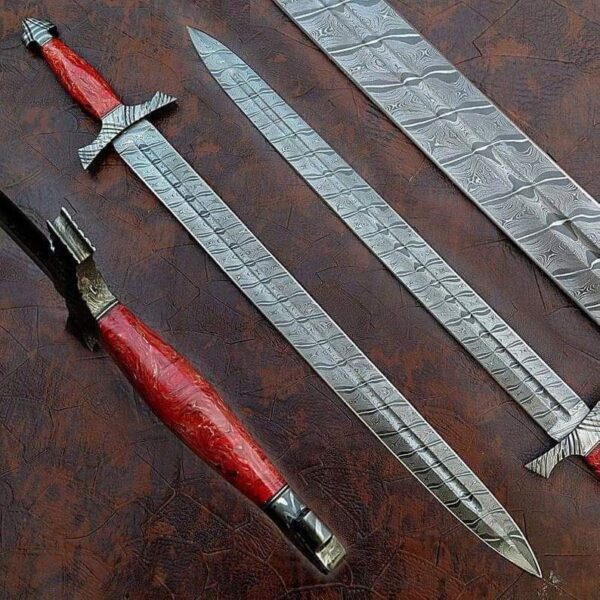 "Custom Handmade Damascus Sword – A Masterful Blend of Artistry, Strength, and Timeless Craftsmanship"