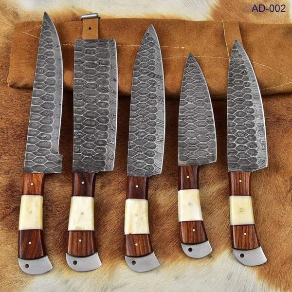 "Exquisite Handmade Damascus Kitchen Knife Set: Uniting Artistry, Precision, and Durability for the Modern Chef"
