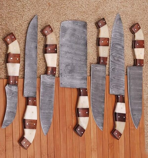 "Custom Handmade Damascus Kitchen Knife Set – A Perfect Fusion of Artistic Craftsmanship, Superior Performance, and Timeless Elegance"