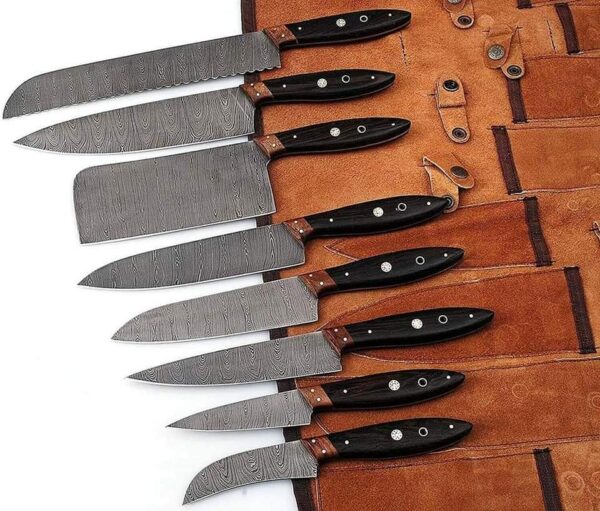 "Handmade Forged Damascus Kitchen Knife Set – A Masterful Blend of Culinary Precision and Timeless Craftsmanship"