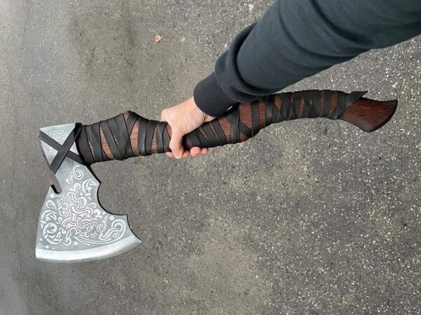 "Premium Handmade Viking Axe – A Masterful Blend of Norse Tradition, Strength, and Timeless Craftsmanship"
