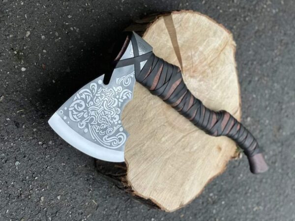 "Premium Handmade Viking Axe – A Masterful Blend of Norse Tradition, Strength, and Timeless Craftsmanship" - Image 4