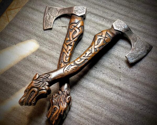"Handmade Viking Axe – A Bold and Timeless Weapon of Strength and Craftsmanship"