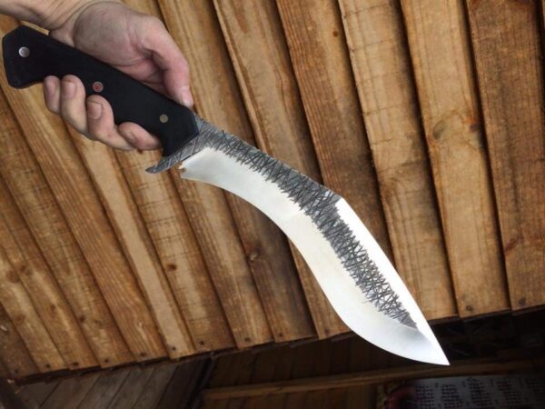 "Exquisite Custom Handmade Stainless Steel Kukri Knife: A Masterpiece of Precision and Durability"