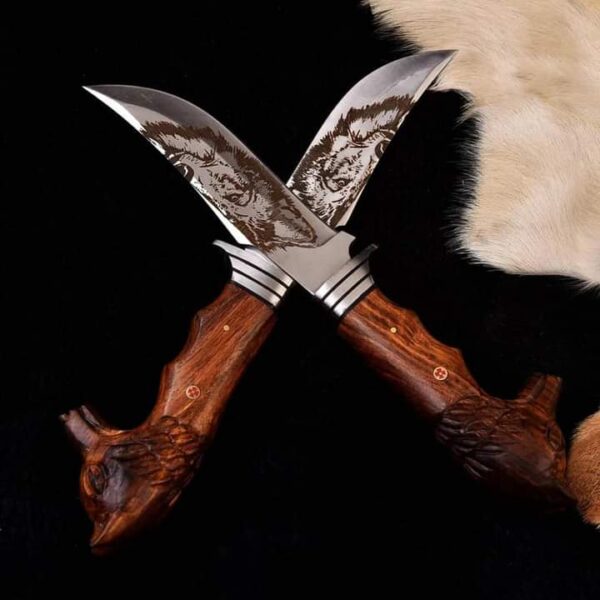 "Handmade Stainless Steel Hunting Knife – Wolf Design Handle for the Bold Outdoorsman" - Image 3