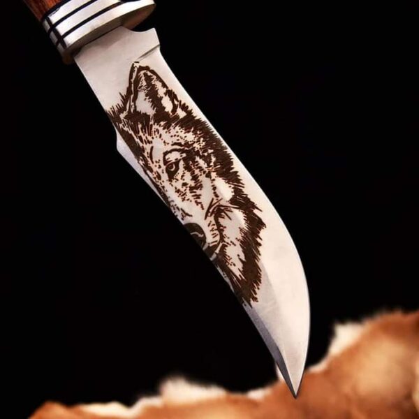 "Handmade Stainless Steel Hunting Knife – Wolf Design Handle for the Bold Outdoorsman" - Image 4