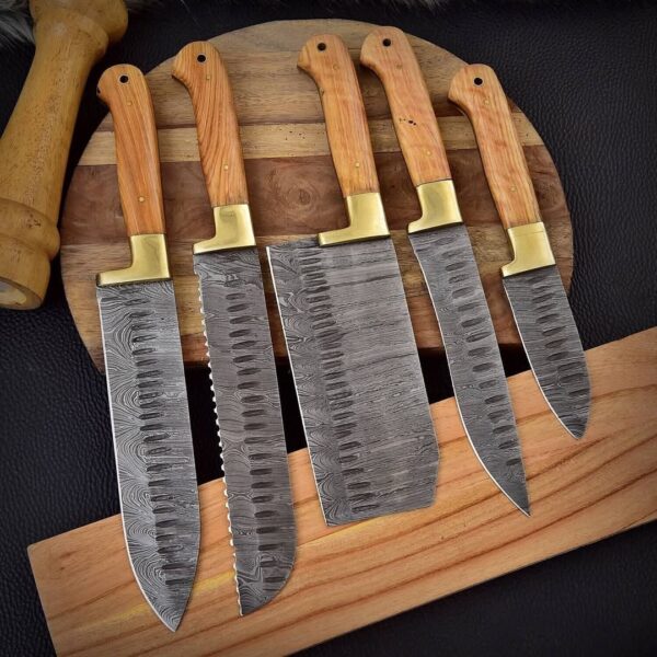 "Legacy of Precision: Handmade Damascus Steel Kitchen Knife Set for Exceptional Performance and Artistry"