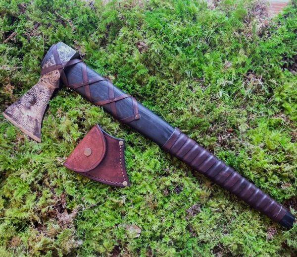 "Handmade Forged Carbon Steel Viking Axe – A Weapon of Legendary Strength"