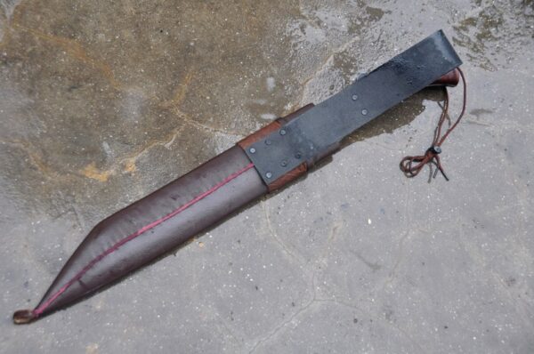 "Crafted for Excellence: Custom Handmade Stainless Seax Knife, the Perfect Gift for Any Occasion" - Image 4