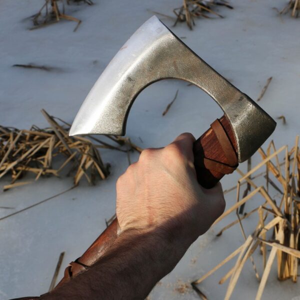 "Custom Handforged Viking Axe with Premium Quality: A Masterpiece of Strength and Craftsmanship" - Image 4