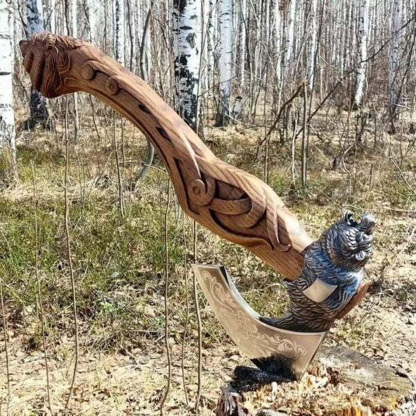 "Mastercrafted Power: Handmade Lion-Shaped Axe for the Bold Warrior"