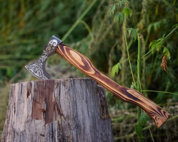 "Handmade Viking Axe in Premium Quality: A Masterpiece of Strength, Durability, and Craftsmanship"