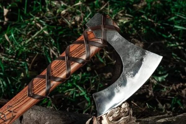 "Handmade Handforged Viking Axe in Premium Quality: A True Masterpiece of Strength and Craftsmanship" - Image 5