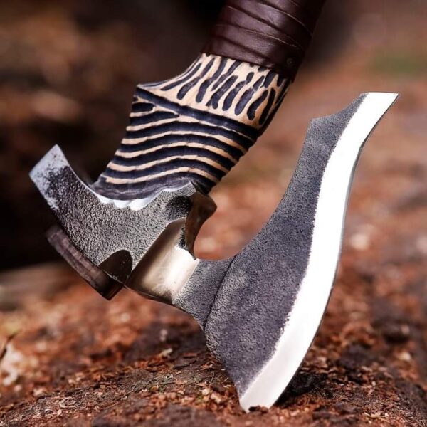"Handmade Short Viking Axe in Premium Quality: A Compact Masterpiece of Strength and Craftsmanship" - Image 4