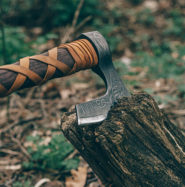 "Unrivaled Precision and Power: The Custom Handmade Hand-forged Axe in Premium Quality for Exceptional Performance" - Image 4
